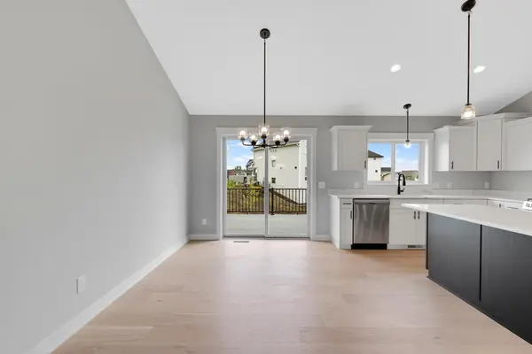 1280 136th CIR E, Rosemount, MN 55068
