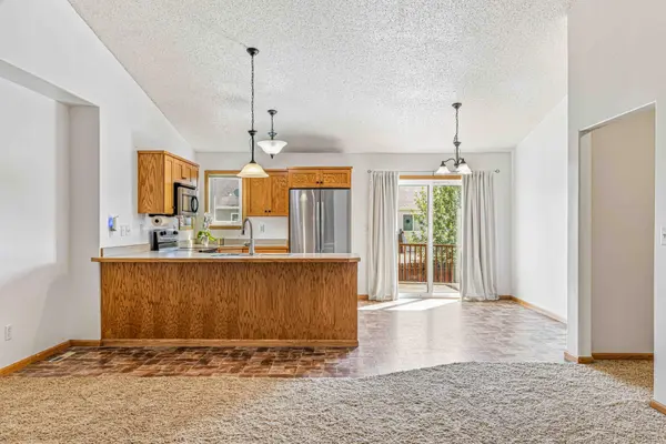 605 13 1/2 AVE E, West Fargo, ND 58078
