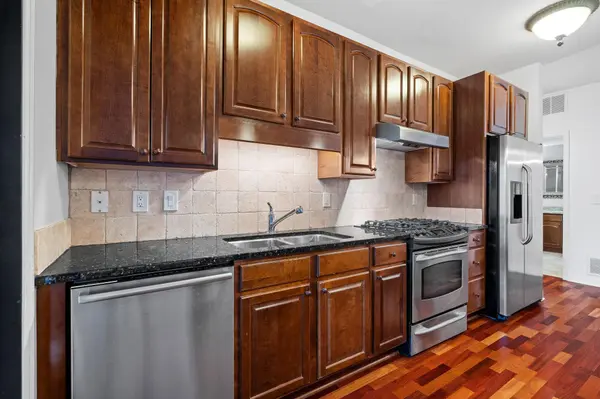 317 Groveland AVE #521, Minneapolis, MN 55403