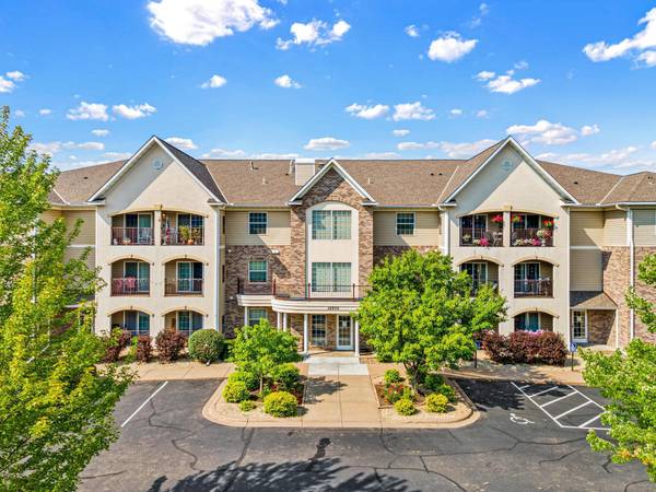 15570 Linnet ST NW #2-102, Andover, MN 55304