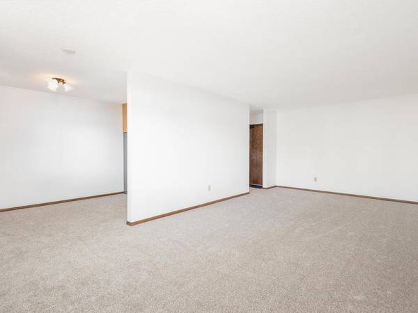 4101 Parklawn Avenue #130, Edina, MN 55435