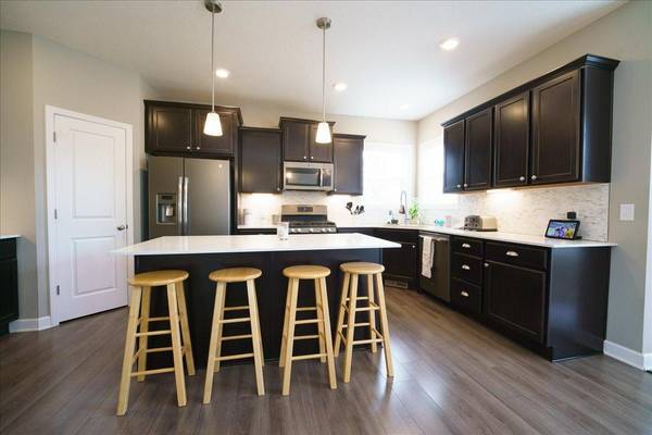 1968 Eagle Ridge LOOP, Shakopee, MN 55379