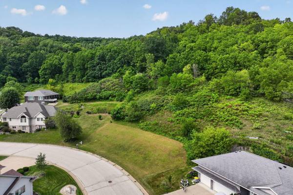 612 13th ST N, La Crescent, MN 55947