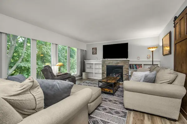 261 6th ST S, Bayport, MN 55003