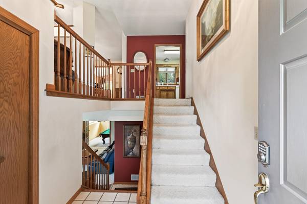 3212 Sunset Lake DR, Burnsville, MN 55337