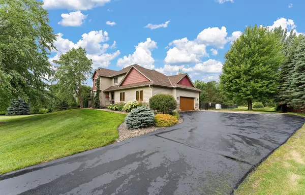 23140 Grandview WAY, Lakeville, MN 55044