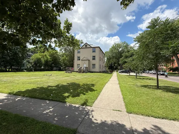 1306 3rd AVE S, Fargo, ND 58103