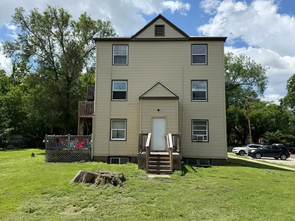 1306 3rd AVE S, Fargo, ND 58103