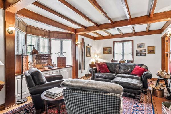 2291 5th ST, White Bear Lake, MN 55110