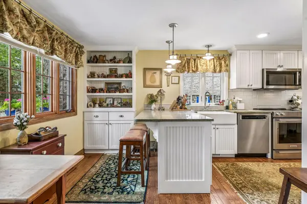 2291 5th ST, White Bear Lake, MN 55110