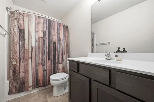 305 Chatum LN, Jordan, MN 55352