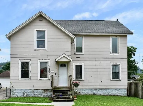 159 E King ST, Winona, MN 55987