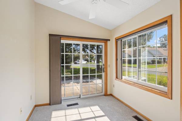 4143 Ruby LN #72, Eagan, MN 55122