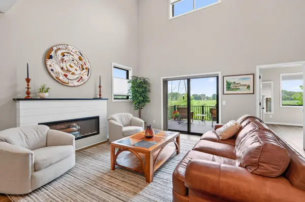 4139 Isaac CT, Vadnais Heights, MN 55127