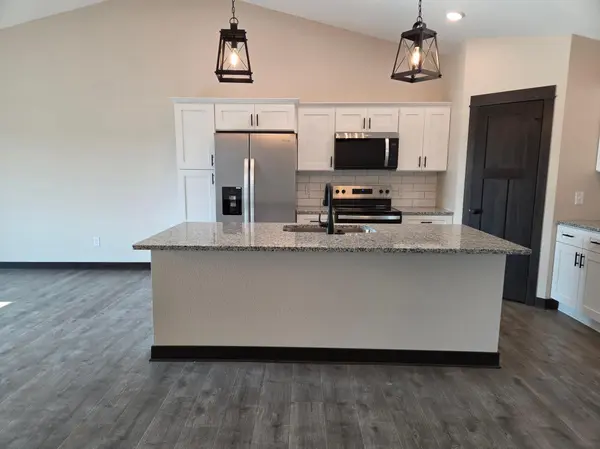 17 Kodiak CT, North Mankato, MN 56003