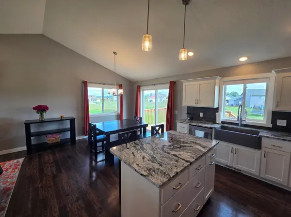 1009 26th Street LOOP, Sartell, MN 56377