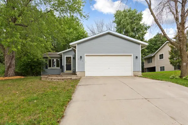 424 Littleford LN, Faribault, MN 55021