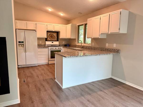5224 Seabury RD, Mound, MN 55364
