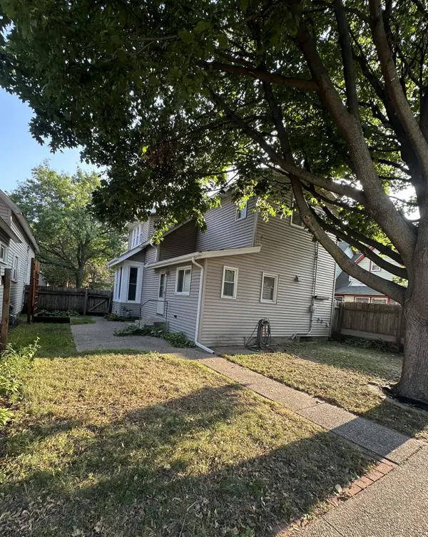 823 Juno AVE, Saint Paul, MN 55102