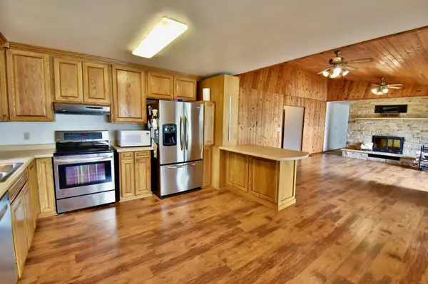 38192 N Shore DR, Battle Lake, MN 56515
