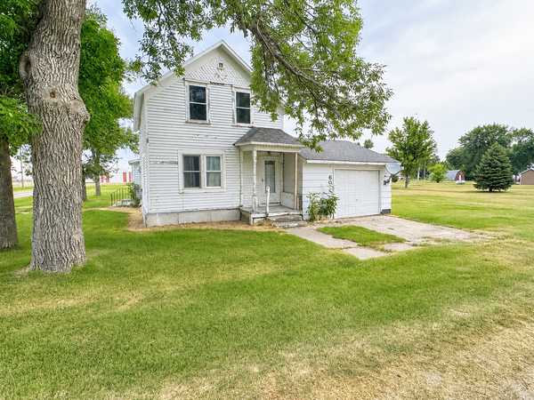 60 Garfield AVE, Clifford, ND 58016