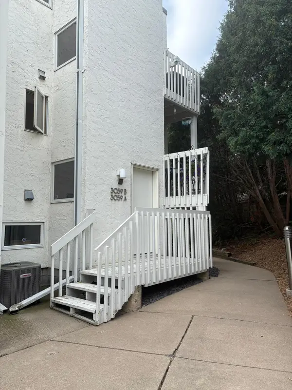 3059 Lake Shore DR #A, Minneapolis, MN 55416