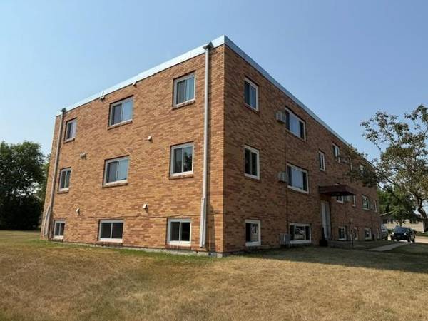 910 Maple ST, Lisbon, ND 58054