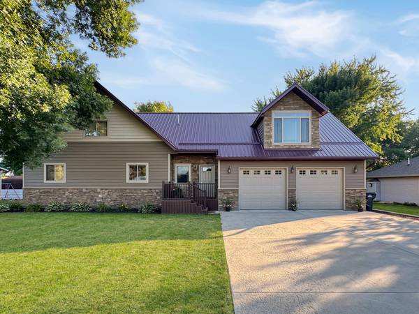 10 N Shore DR, Garvin, MN 56132
