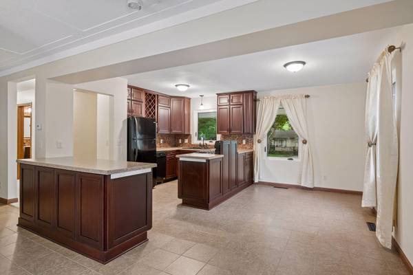 1309 10th ST SW, Willmar, MN 56201