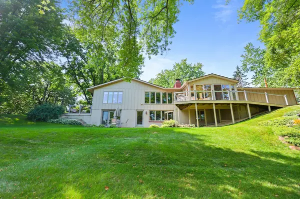 2502 Island View DR, Saint Cloud, MN 56301