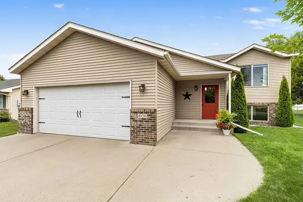 606 Lake Anna DR, Avon, MN 56310