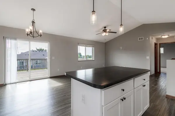 720 Mulligan ST, Mankato, MN 56001