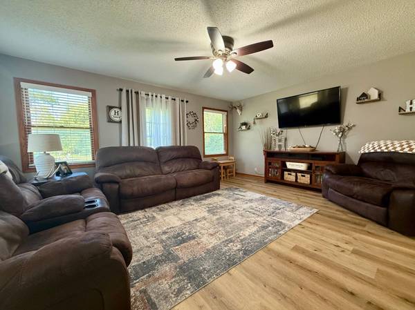 69744 140th AVE, Blooming Prairie, MN 55917