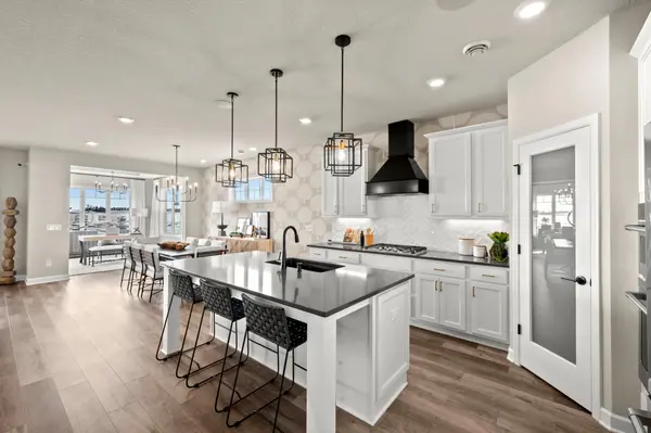 20110 Glanville WAY, Lakeville, MN 55044