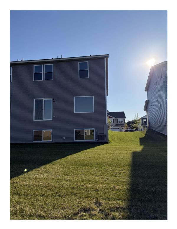 39729 Fallbrook AVE, North Branch, MN 55056