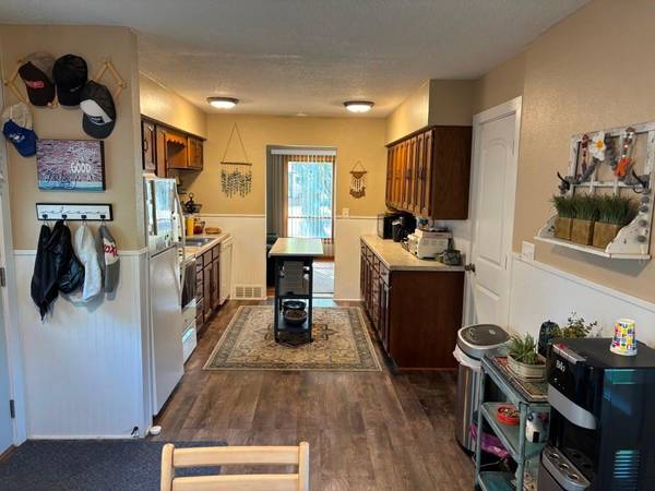 128 S Morrison AVE, Jackson, MN 56143