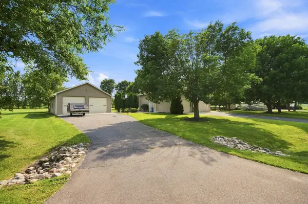 9081 13th ST NE, Saint Michael, MN 55376