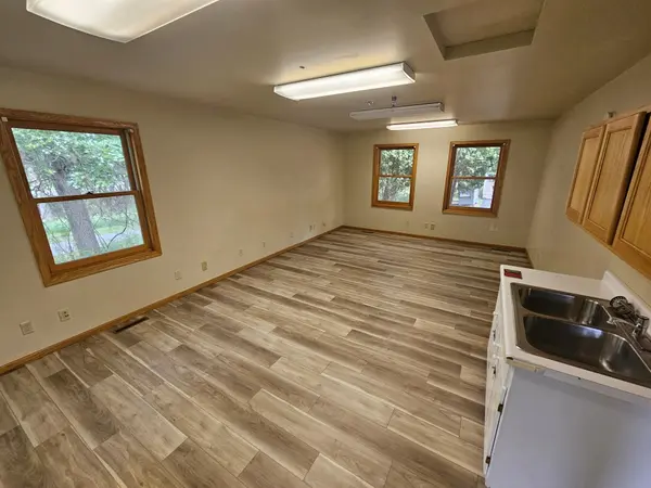 1994 E Rum River DR S, Cambridge, MN 55008