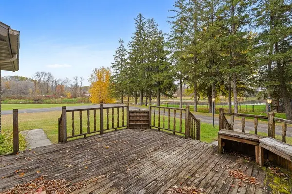 425 W Franklin ST, Morristown, MN 55052