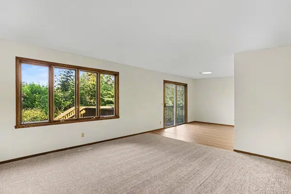 3053 Pine Ridge DR, Eagan, MN 55121