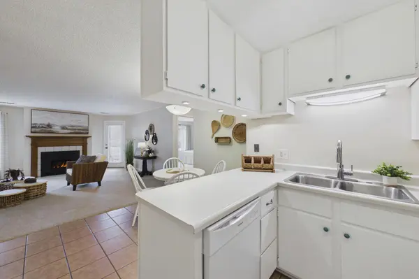 760 County Road F W #702, Shoreview, MN 55126