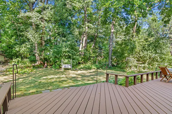4035 Quaker LN N, Plymouth, MN 55441