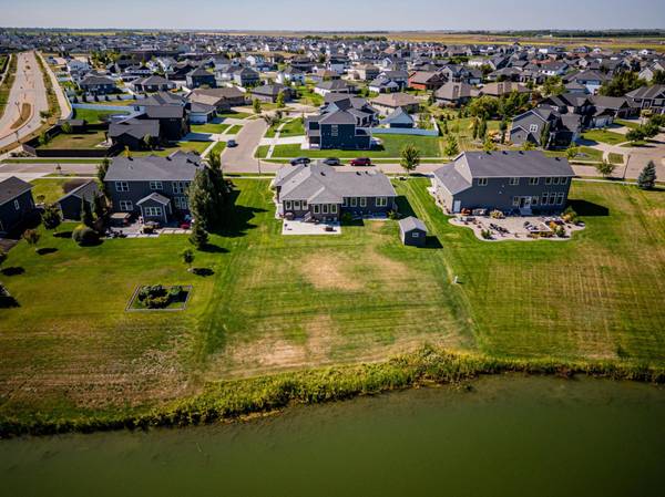 1023 Mulberry LN, West Fargo, ND 58078