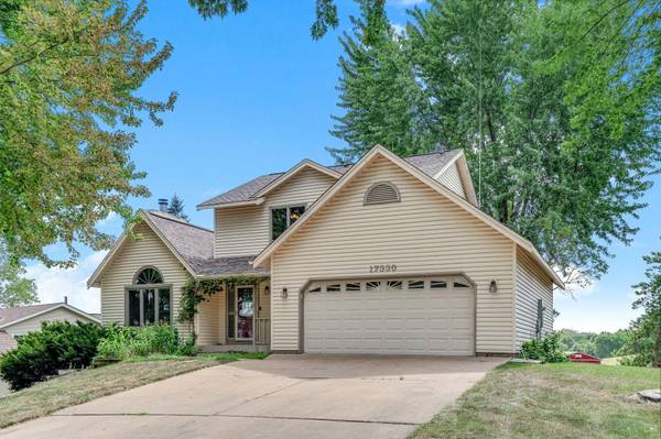 17330 Ipswich WAY, Lakeville, MN 55044