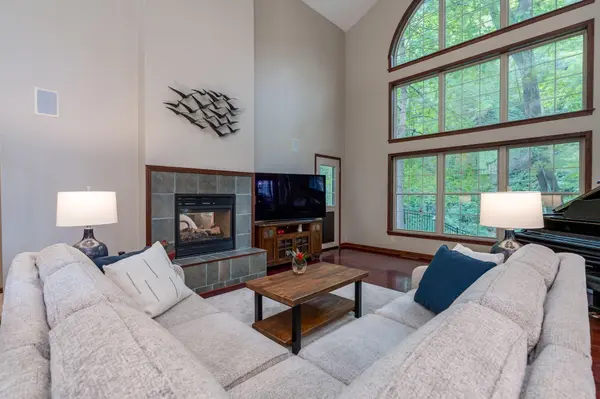 121 Bartholomew LN, Mankato, MN 56001