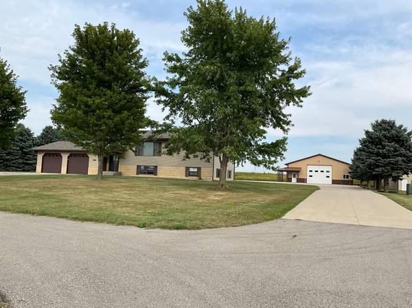 25227 State Highway 23, Roscoe, MN 56371