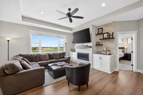 43 13th ST NE, Byron, MN 55920