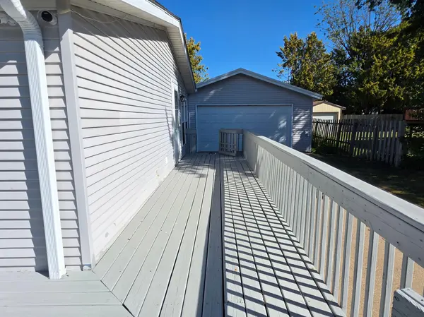 320 6th AVE NE, Plainview, MN 55964