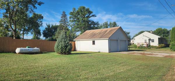 400 Short Line AVE, Sunburg, MN 56289