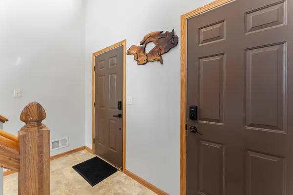 1704 Jefferson ST S, Cambridge, MN 55008